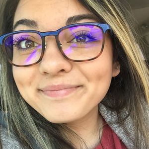 Meet your Posher, Laila